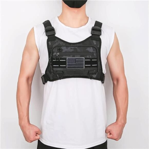 Sports Chest Bag For Men Women, Water Resistant Lightweight Front Chest Pack - Picture 2 of 7